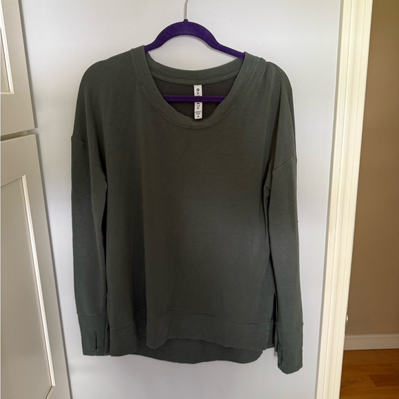 Athleta Tops - Altheta Coaster Luxe Sweatshirt